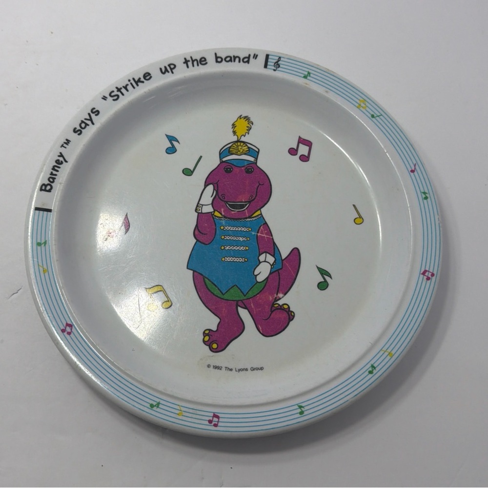 Barney says "Strike Up the Band" Melamine Child's Dinner Plate Vintage 1992